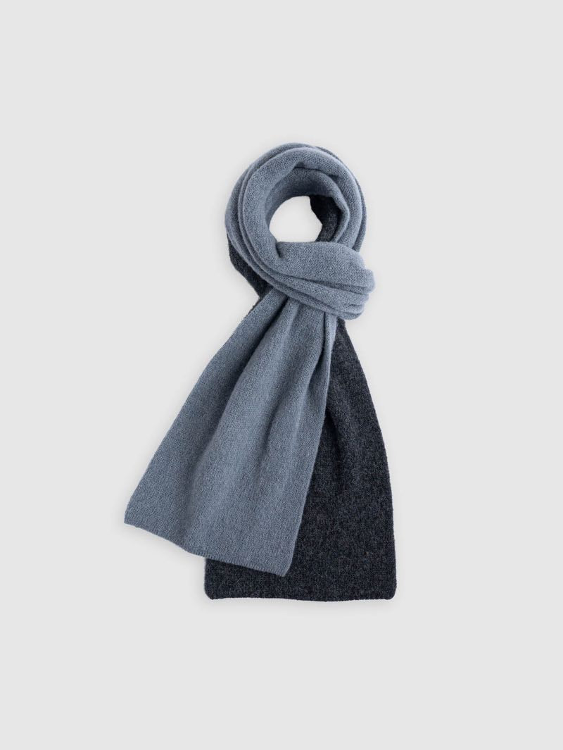 Howlin' Charcoal Laser Attack Scarf