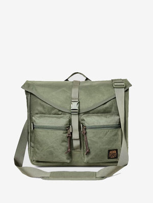 Filson Surveyor Messenger Bag in Service Green